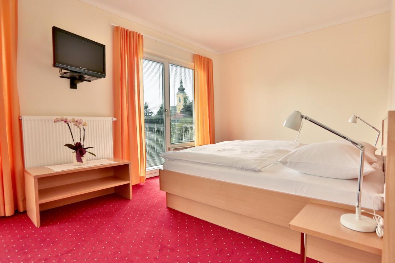 Hotel Reineldis Mureck Extérieur photo